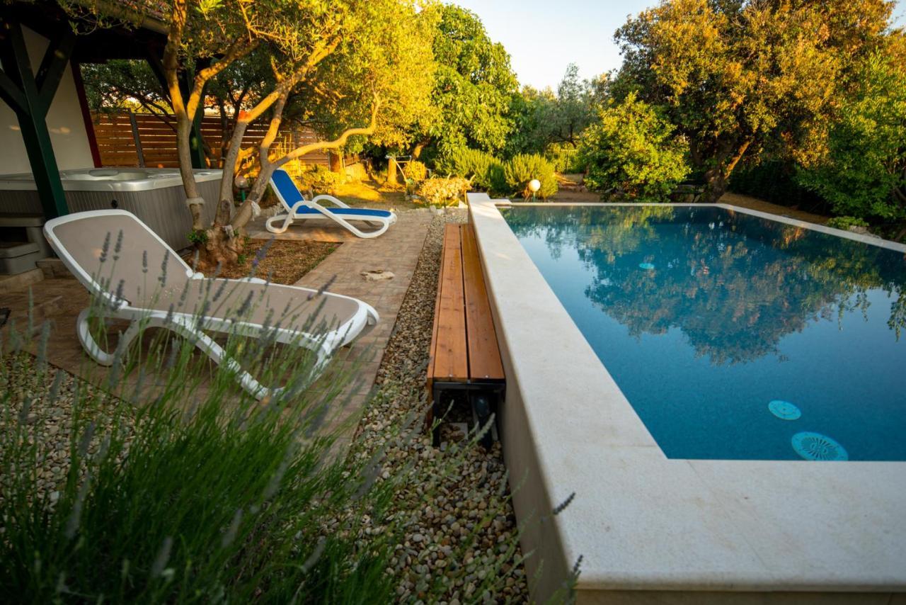 Holiday House Cvita Biograd Na Moru Buitenkant foto